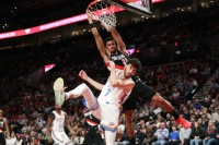 НБА. «Бостон» Михайлюка обіграв «Мемфіс», Леброн набрав 37 очок із «Х'юстоном»