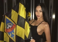 Дівчина 2-го найкращого українського бомбардира 2018 року – гаряча екзотика, яка вражає фігурою і замінила росіянку