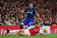 «Він не футболіст». Фанати «Арсенала» знищили Зінченка за гру проти «Вест Гема»