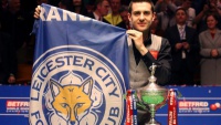 Чемпіон світу зі снукеру відсвяткував перемогу з прапором «Лестера»
