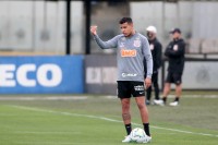 Грати не дають і в «Динамо» не відпускають. Гравець киян розпочав справжню війну із «Корінтіансом»