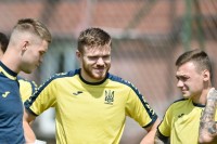 ФОТО. Українська молодіжка провела тренування у Бухаресті