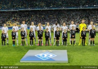 Вболівальники київського «Динамо» в очікуванні «англійського автобуса»