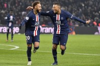 Сейчас в мире есть десять футболистов стоимостью 100 и более млн евро. Месси и Роналду среди них нет