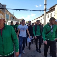 ​Гравці «Прикарпаття» пофарбували та відремонтували будки та вольєри у притулку для тварин