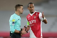 Нові правила на підході? Паузи у футболі хочуть жорстко скоротити