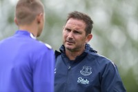 Лемпард за Україну: легенда АПЛ підтримав ініціативу «Евертона» щодо біженців