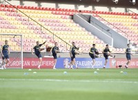 Збірна України провела передматчеве тренування на празькому стадіоні «Epet Арена»