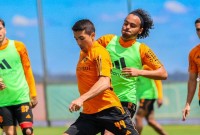 Колишні зірки УПЛ зіграли в божевільному матчі – 7 голів, 4 пенальті, екс-динамівець постраждав через захисника «Шахтаря»