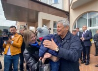 ​Луческу особисто роздавав квитки вболівальникам на матч «Динамо» із «Клужем» на вулиці в Румунії