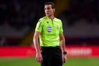 Збіг? Один і той самий арбітр VAR двічі «допоміг» суперникам України