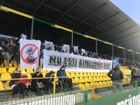 «Тебе здесь не рады». Ультрас «Динамо» обратились к Луческу на румынском