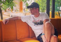 Мілевського не впізнати: колишній форвард «Динамо» зробив фото у барі під час матчу Італія – Україна