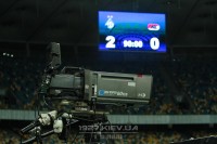 «Луческу вижимає від цього складу все». Реакція соцмереж на перемогу «Динамо» над АЗ