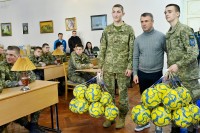 Ребров у Києві відвідав військовий клінічний госпіталь та військовий ліцей